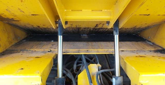 Мини укладчик асфальта на гусеничном ходу TP411